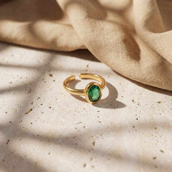 Oval Green Stone Cabochon Ring | Gold Plated Emerald Look Vintage Cocktail Ring