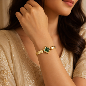 Watches Gold-Tone Clover Shape Green Dial Chain Bracelet Watch for Women