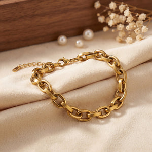 Close-up of Anti-Tarnish Gold Plated Viya Royal Link Bracelet chain design - House of Viya