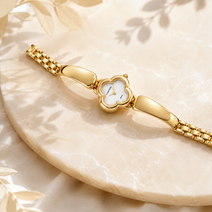 Watches Gold-Tone Clover Shape Dial Chain Bracelet Watch for Women